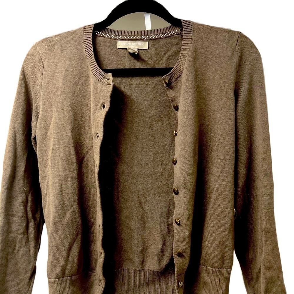Banana Republic Women's Button-Up Cardigan Size Xs beige Fitted gold button